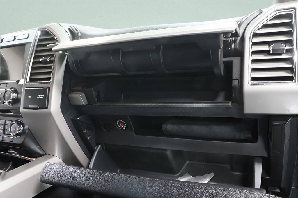 Used 2017 Ford F250 Lariat w/ Lariat Ultimate Package image 31