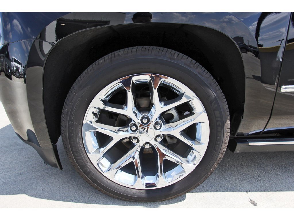 Used 2018 GMC Yukon Denali w/ Open Road Package AWD/4WD image 30