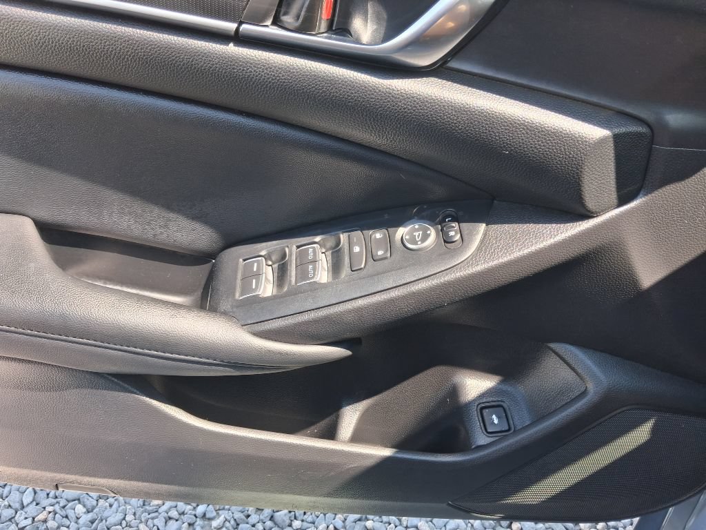 Used 2022 Honda Accord Sport image 10