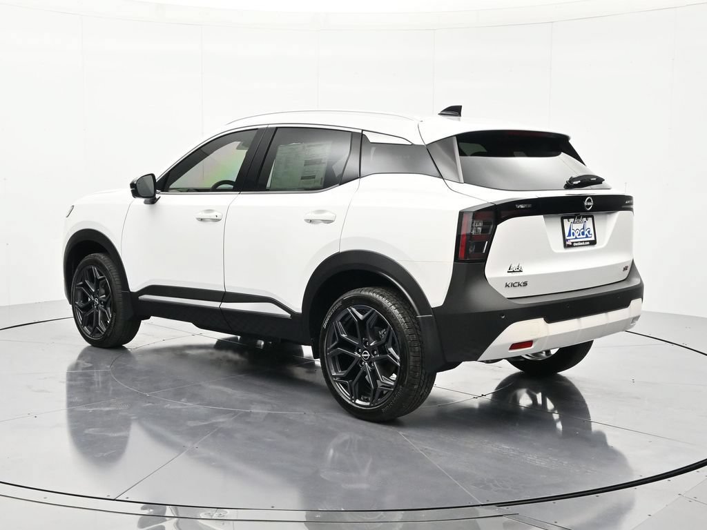 New 2026 Nissan Kicks SR FWD image 7