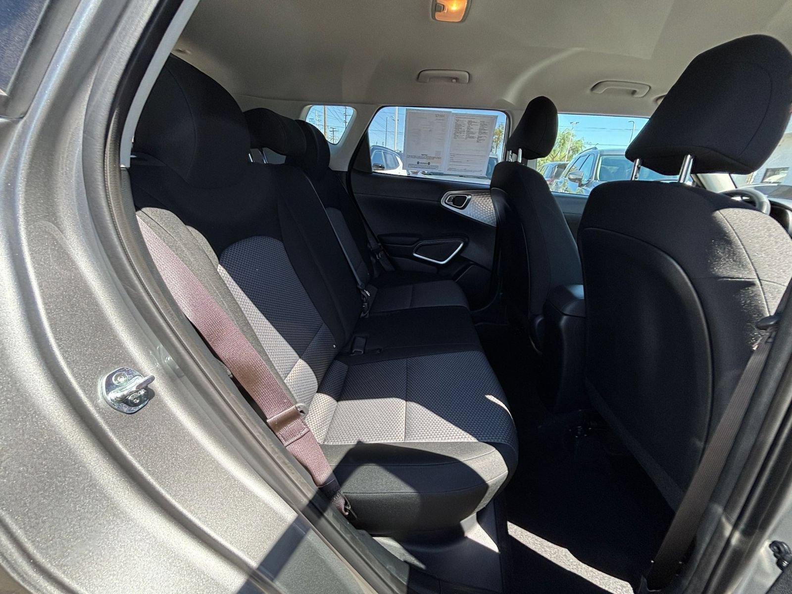 Used 2025 Kia Soul LX w/ LX Technology Package FWD image 38
