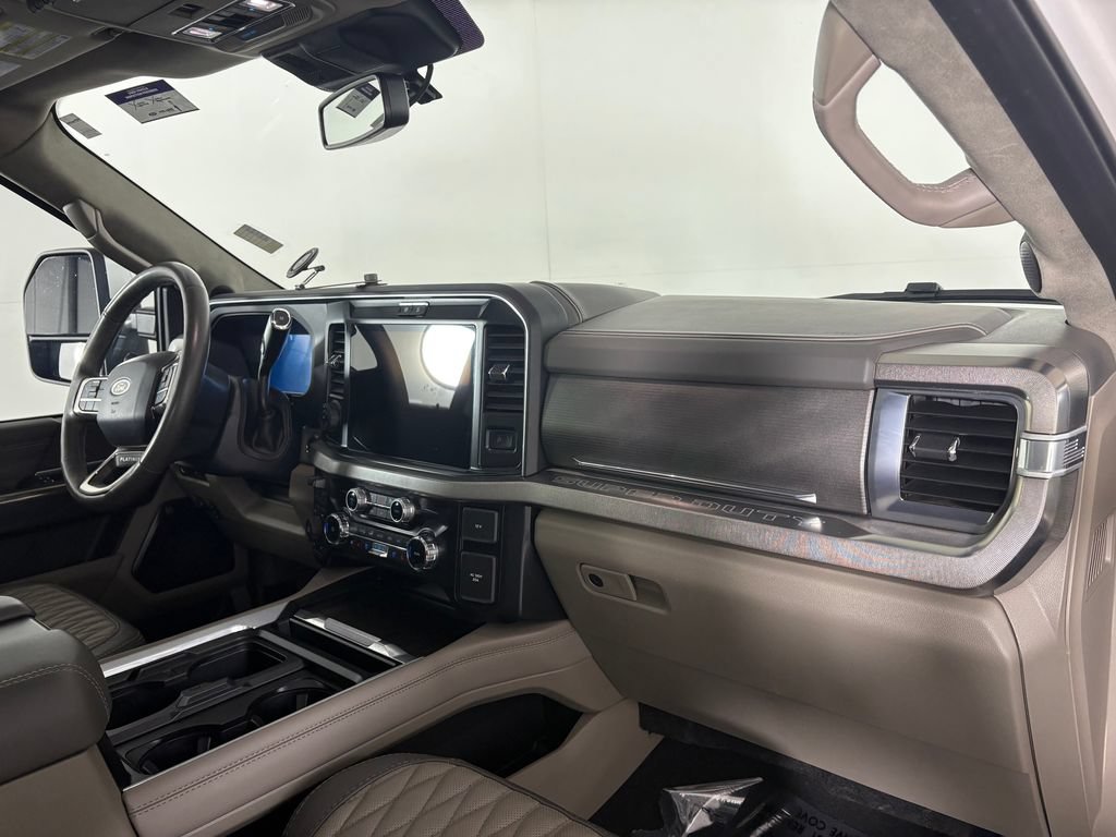 Used 2025 Ford F350 Platinum w/ Platinum Plus Package AWD/4WD image 35