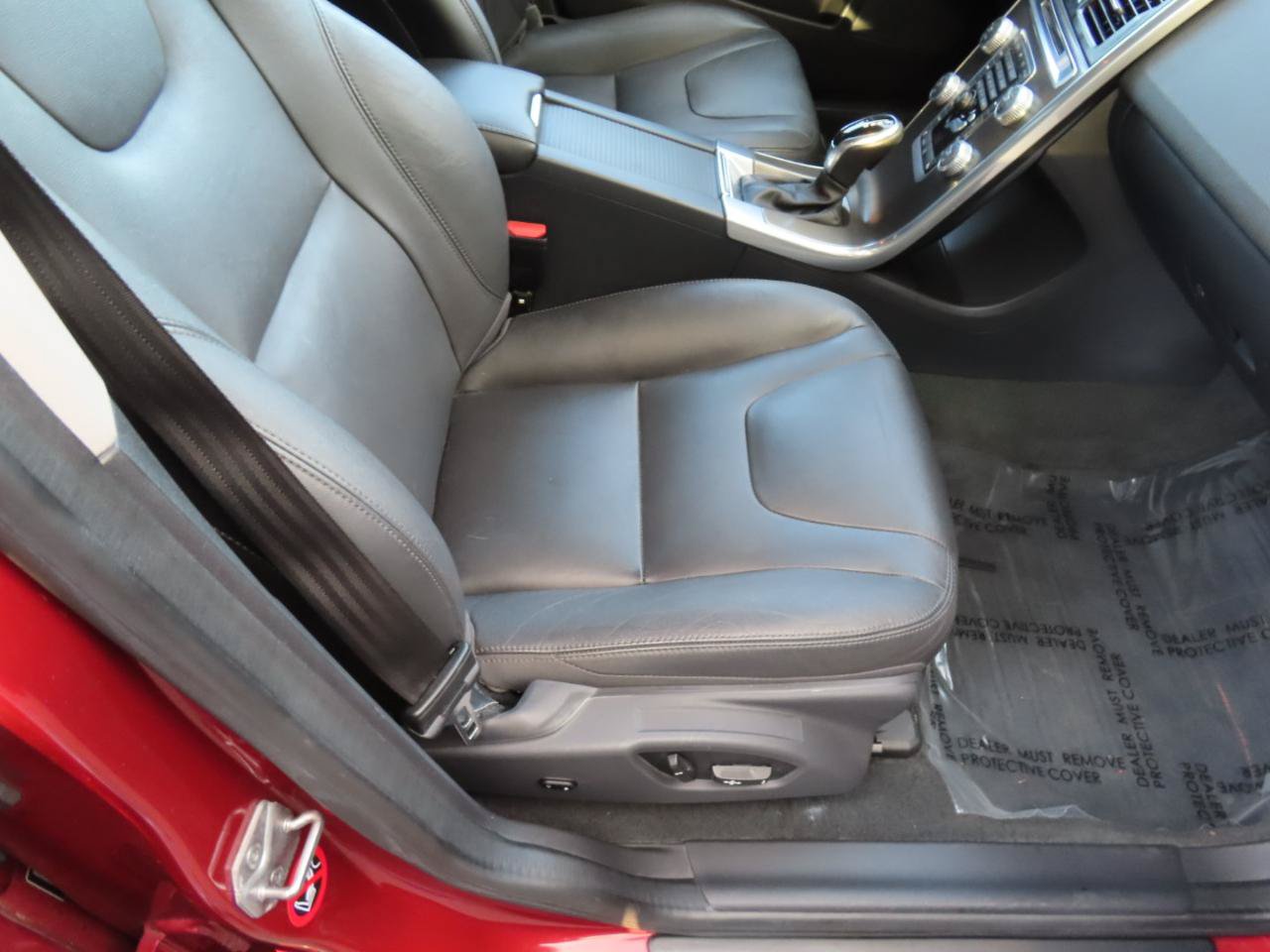 Used 2016 Volvo XC60 T6 w/ Proximity Package FWD image 22
