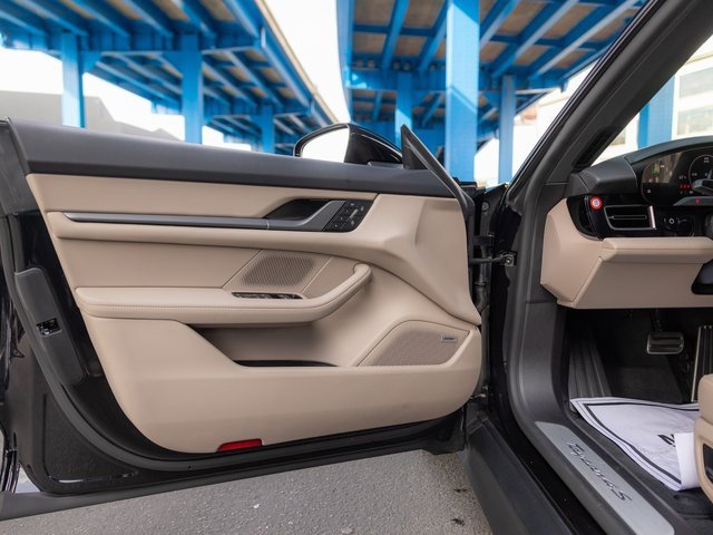 New 2025 Porsche Taycan 4S image 27