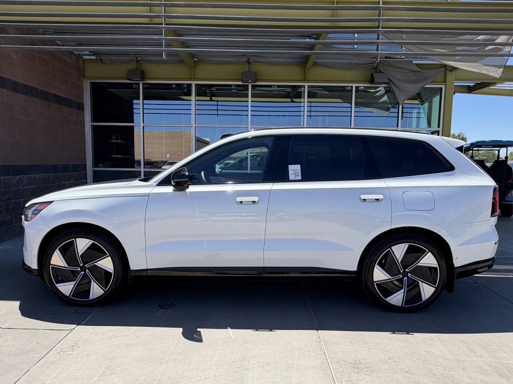 Used 2025 Volvo EX90 Ultra AWD/4WD image 7