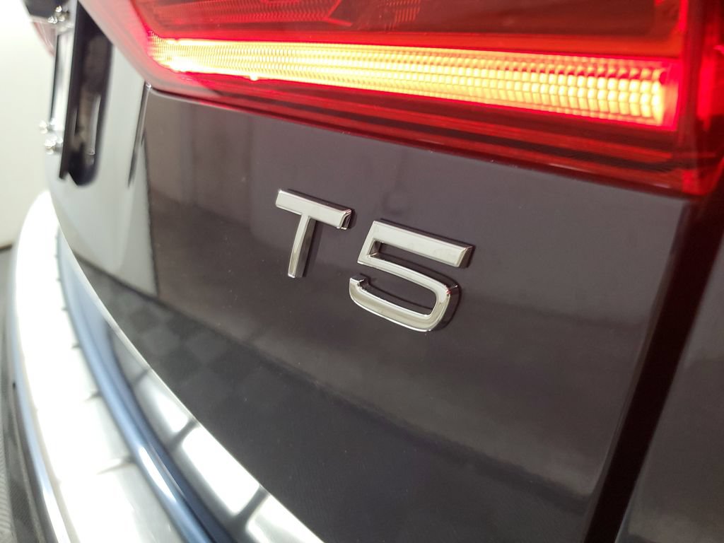 Used 2021 Volvo XC60 T5 Inscription FWD image 7