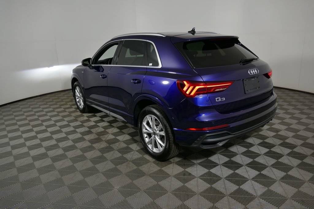 Used 2023 Audi Q3 2.0T Premium w/ Convenience Package AWD/4WD image 5