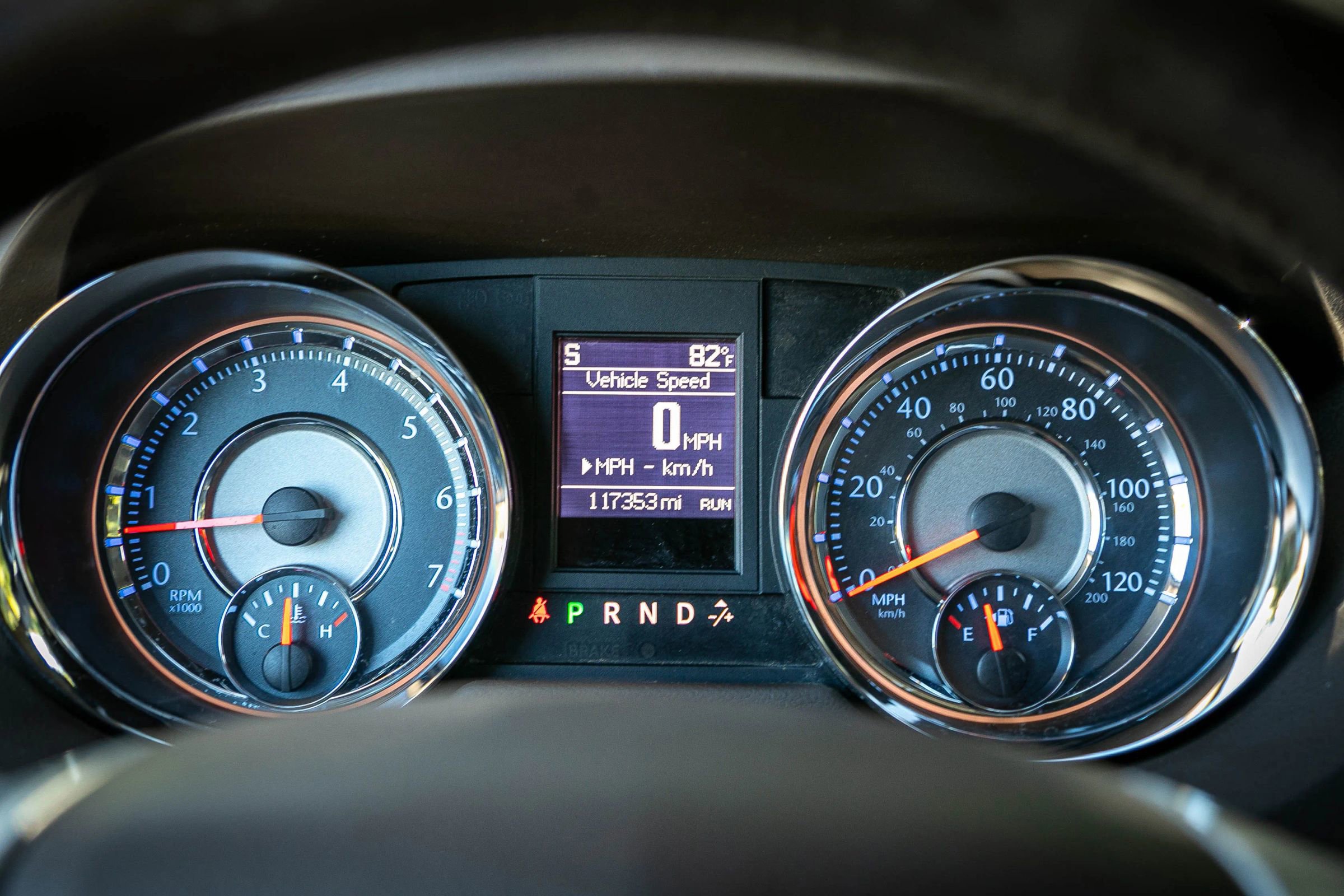 Used 2013 Chrysler Town & Country Touring-L w/ Driver Convenience Group image 32