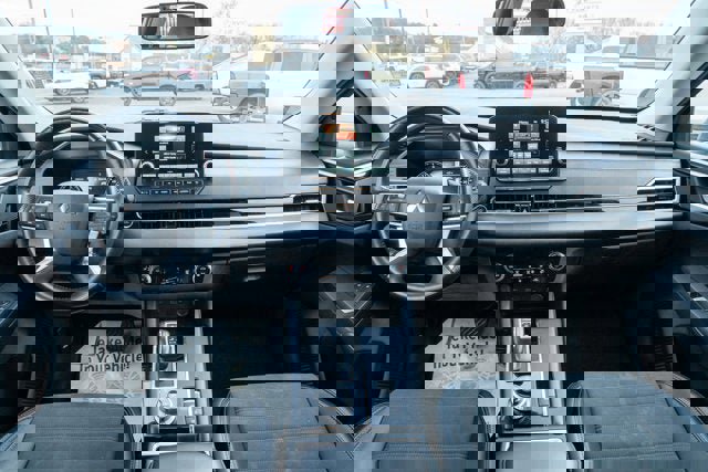 Used 2024 Mitsubishi Outlander SE Black Edition image 28