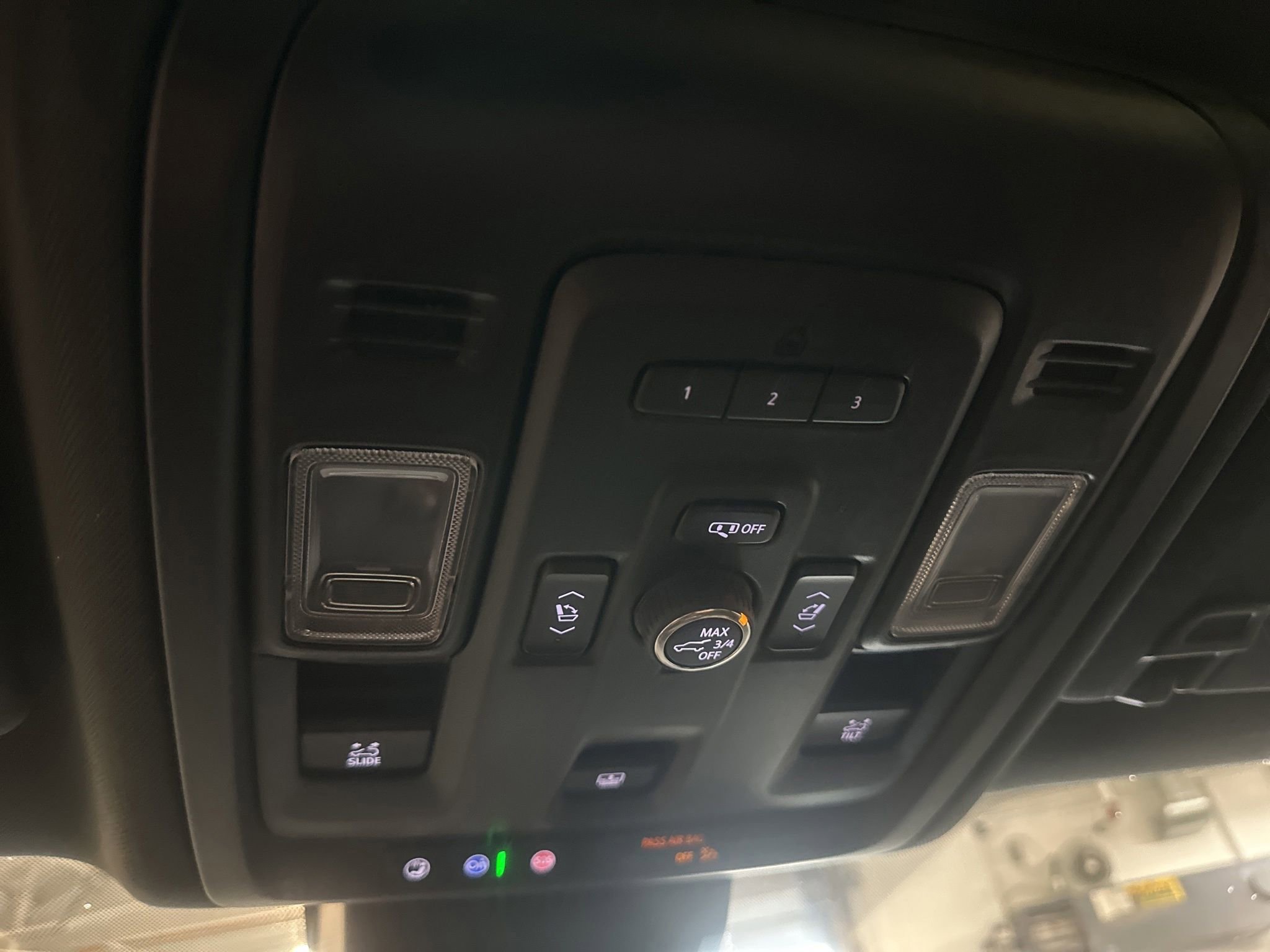 Used 2023 GMC Yukon XL SLT w/ SLT Premium Package AWD/4WD image 35