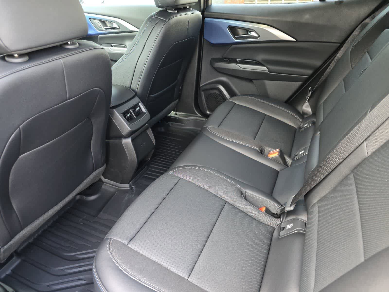 New 2026 Chevrolet Equinox EV LT AWD/4WD image 4