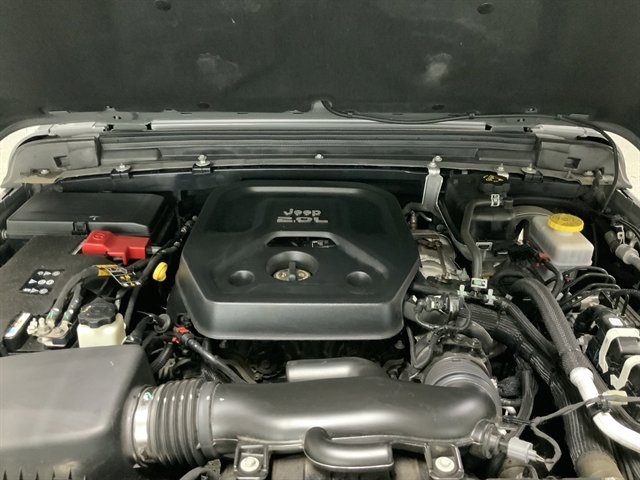 Used 2023 Jeep Wrangler Altitude image 10