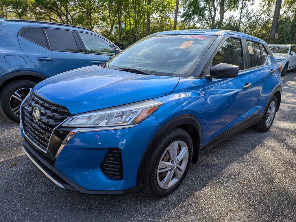 Used 2022 Nissan Kicks S FWD image 4