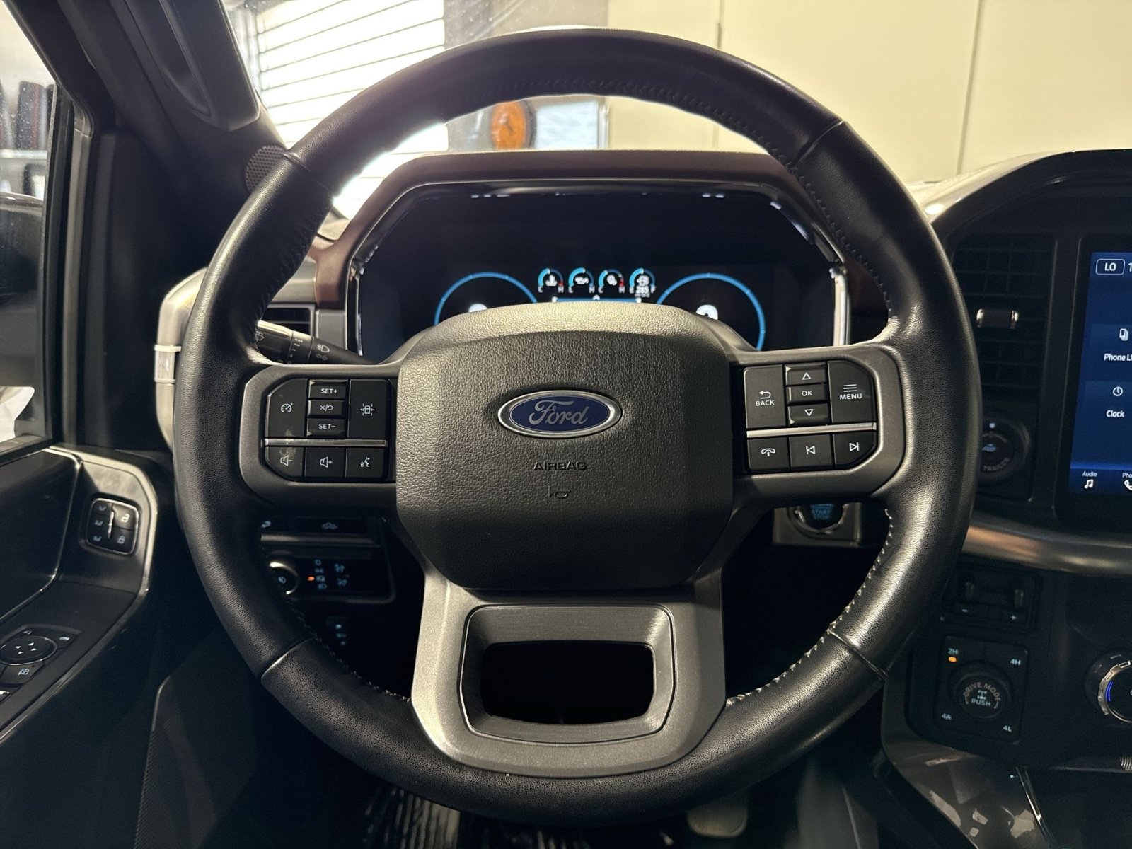 Used 2023 Ford F150 Lariat AWD/4WD image 22