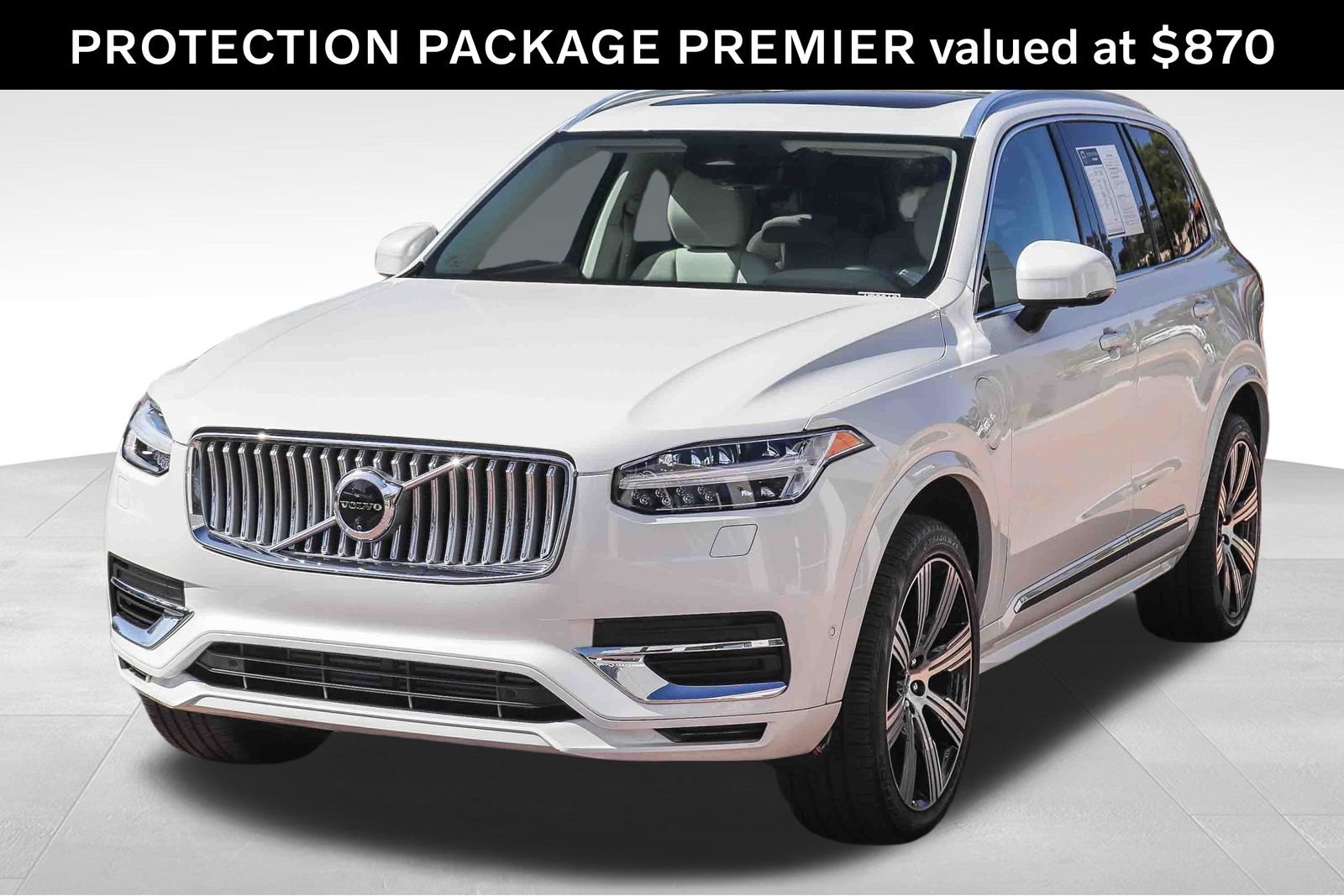 Used 2025 Volvo XC90 T8 Plus w/ Protection Package Premier AWD/4WD image 3