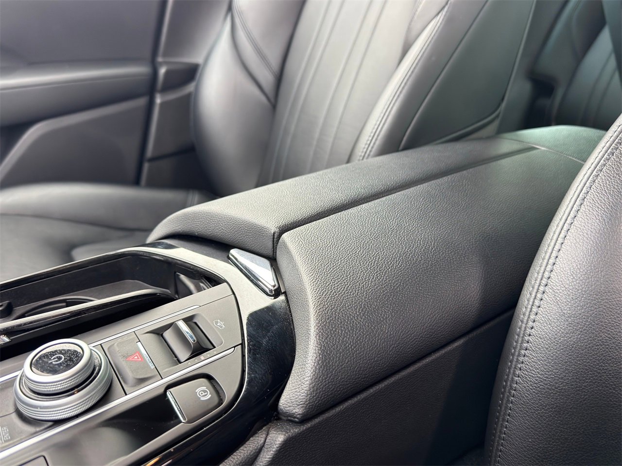 Certified 2023 Maserati Levante GT image 25