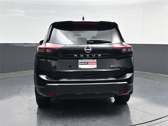 Used 2024 Nissan Rogue SV w/ SV Premium Package image 4