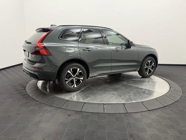 New 2026 Volvo XC60 B5 Core AWD/4WD image 11
