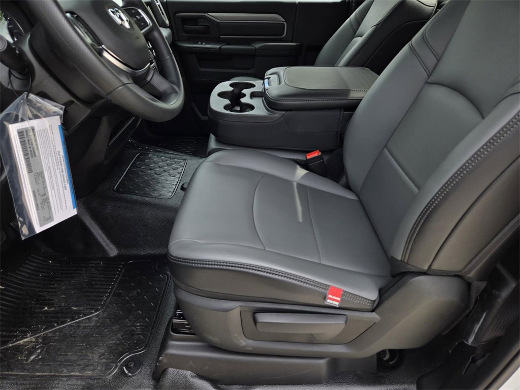 New 2025 RAM 5500 Tradesman image 15