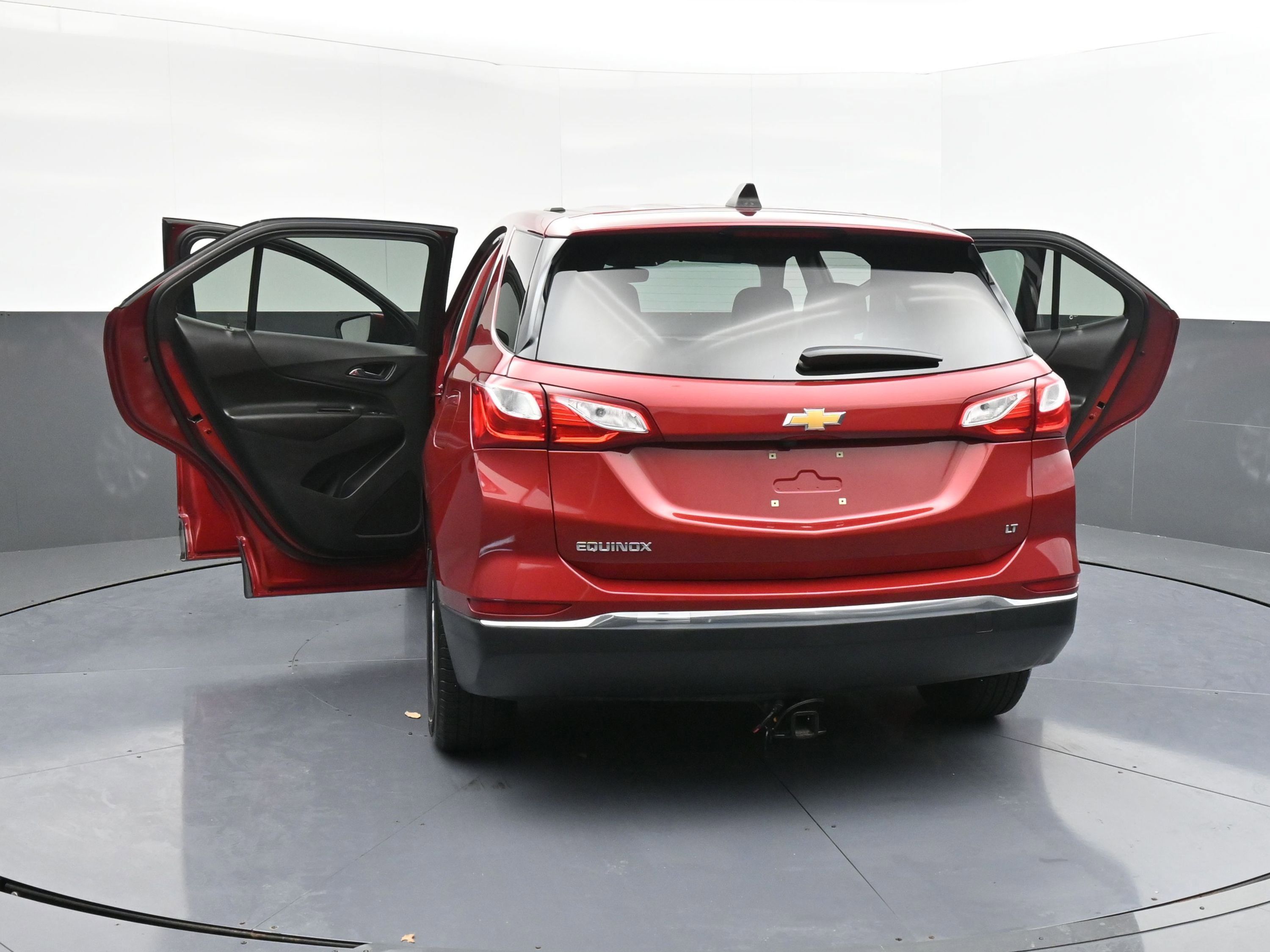 Used 2018 Chevrolet Equinox LT image 44