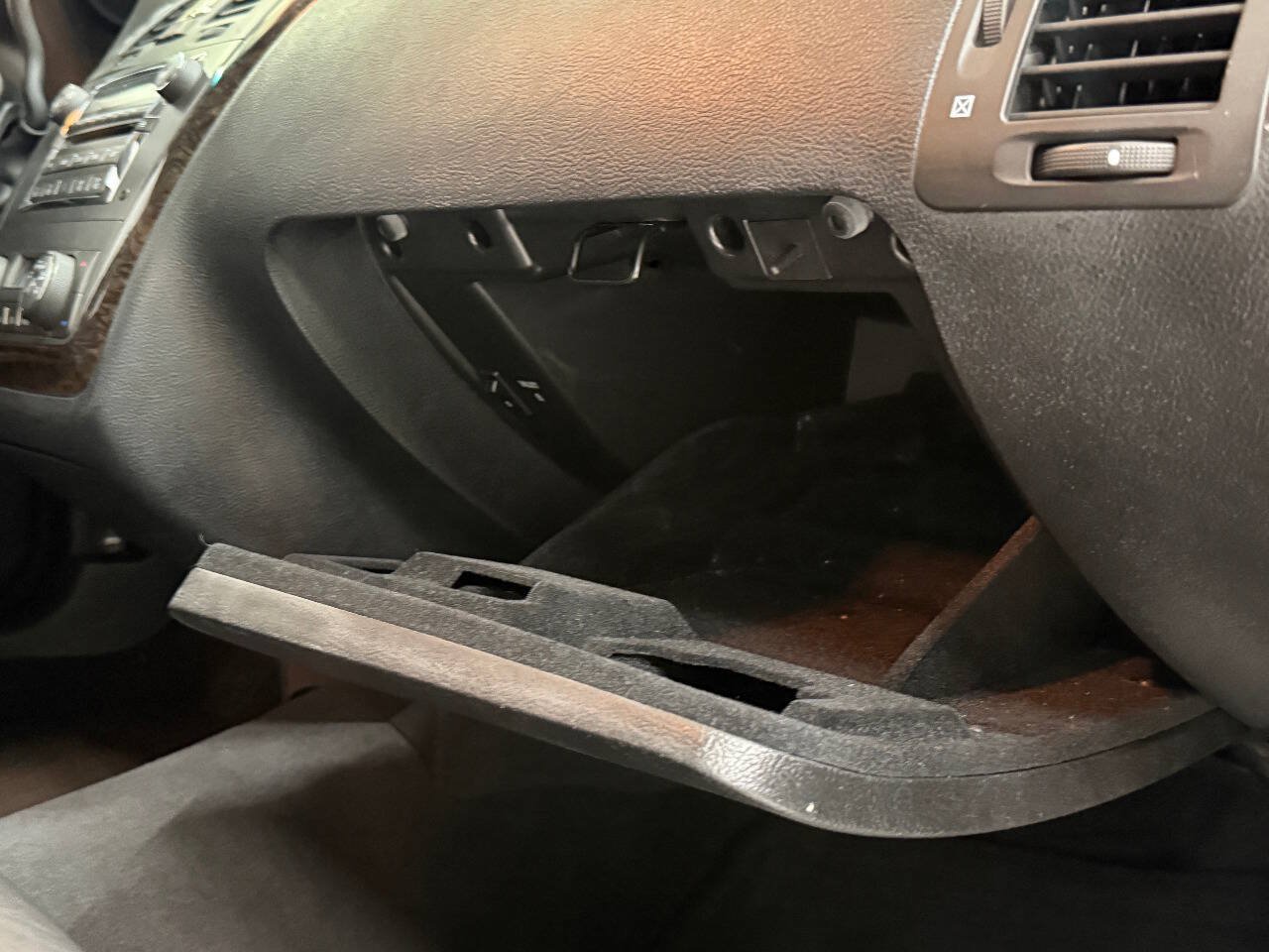 Used 2008 Cadillac DTS Limousine FWD image 35