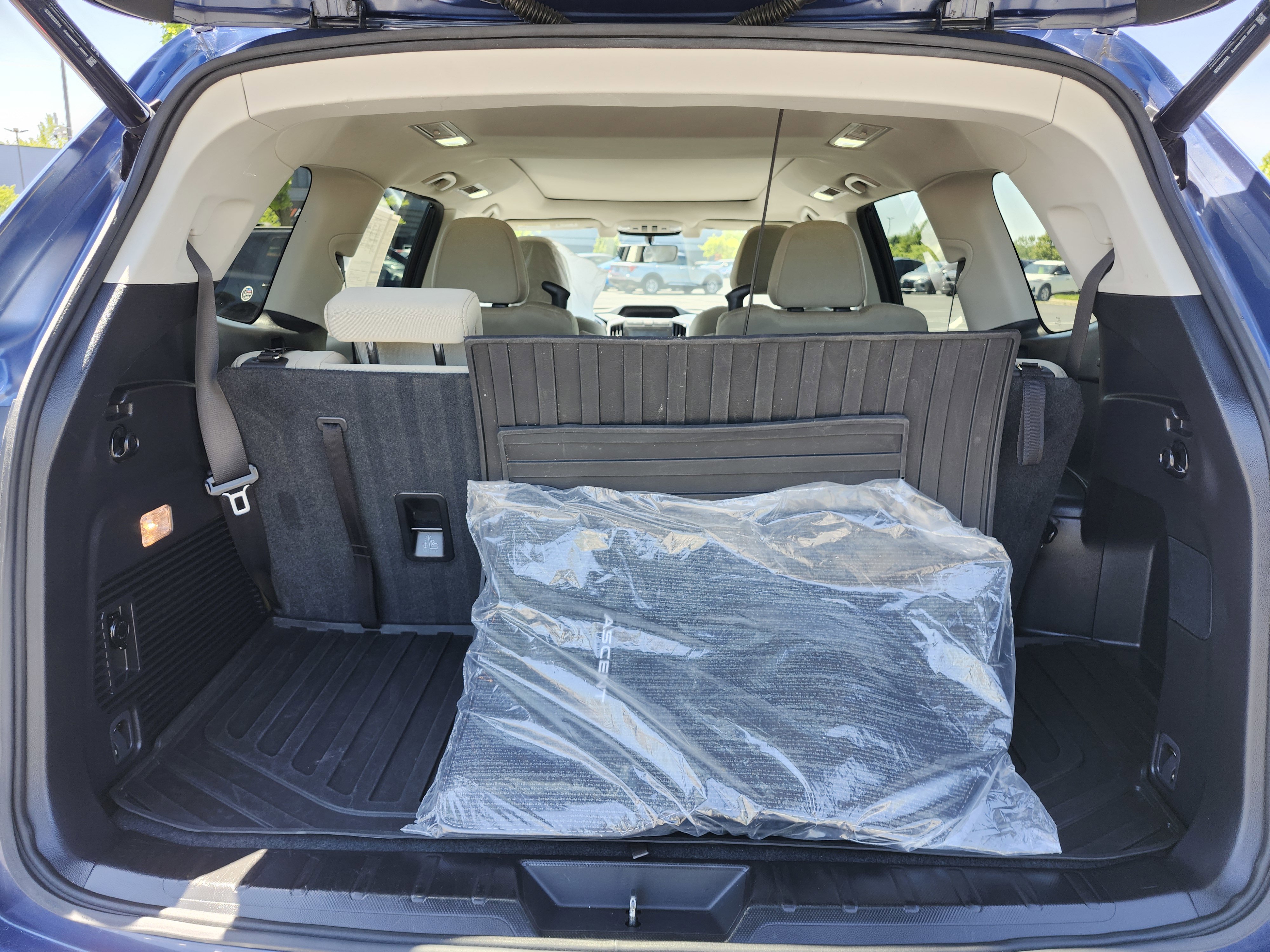 Used 2021 Subaru Ascent Premium w/ Sport Package AWD/4WD image 27