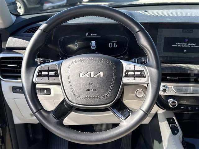 Used 2023 Kia Telluride EX w/ EX Captain's Chair Package image 19