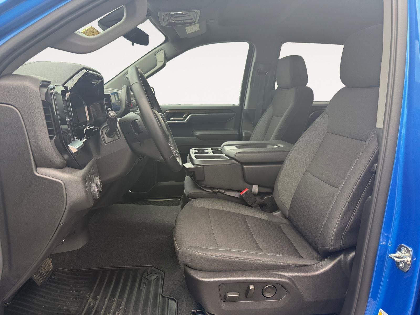 Used 2026 Chevrolet Silverado 1500 LT AWD/4WD image 10