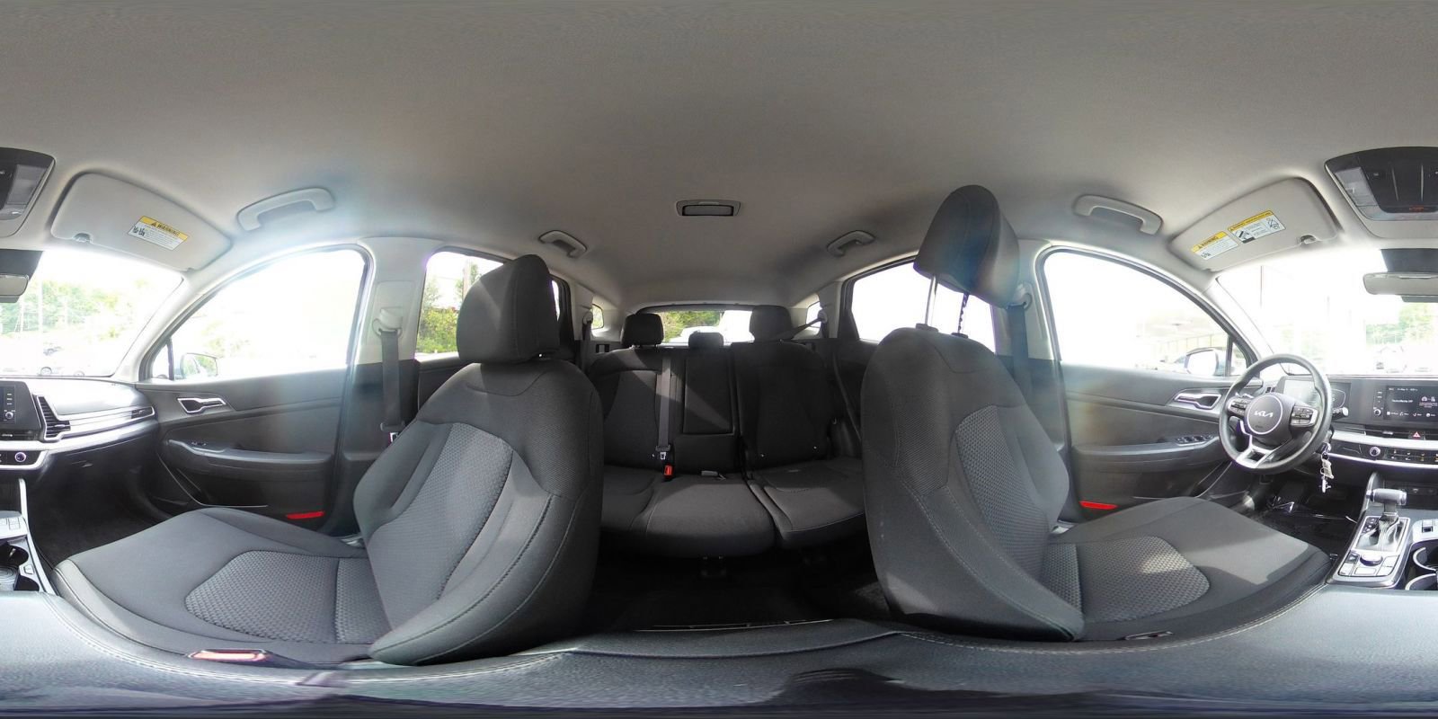 Used 2025 Kia Sportage LX AWD/4WD image 41