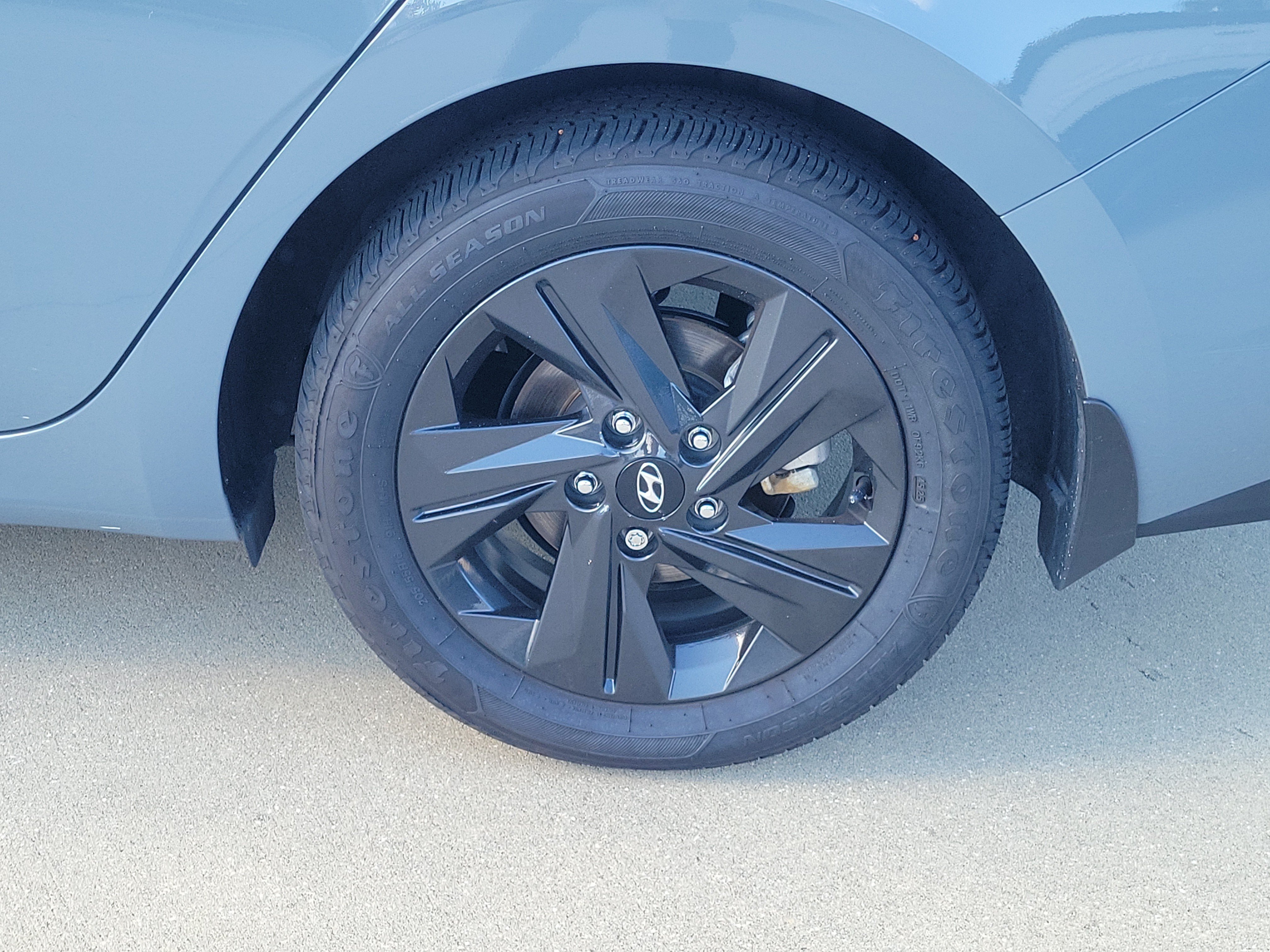 Used 2023 Hyundai Elantra SEL FWD image 5