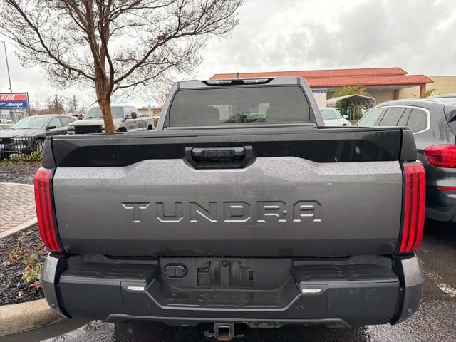 Used 2022 Toyota Tundra SR5 w/ Convenience Package image 10