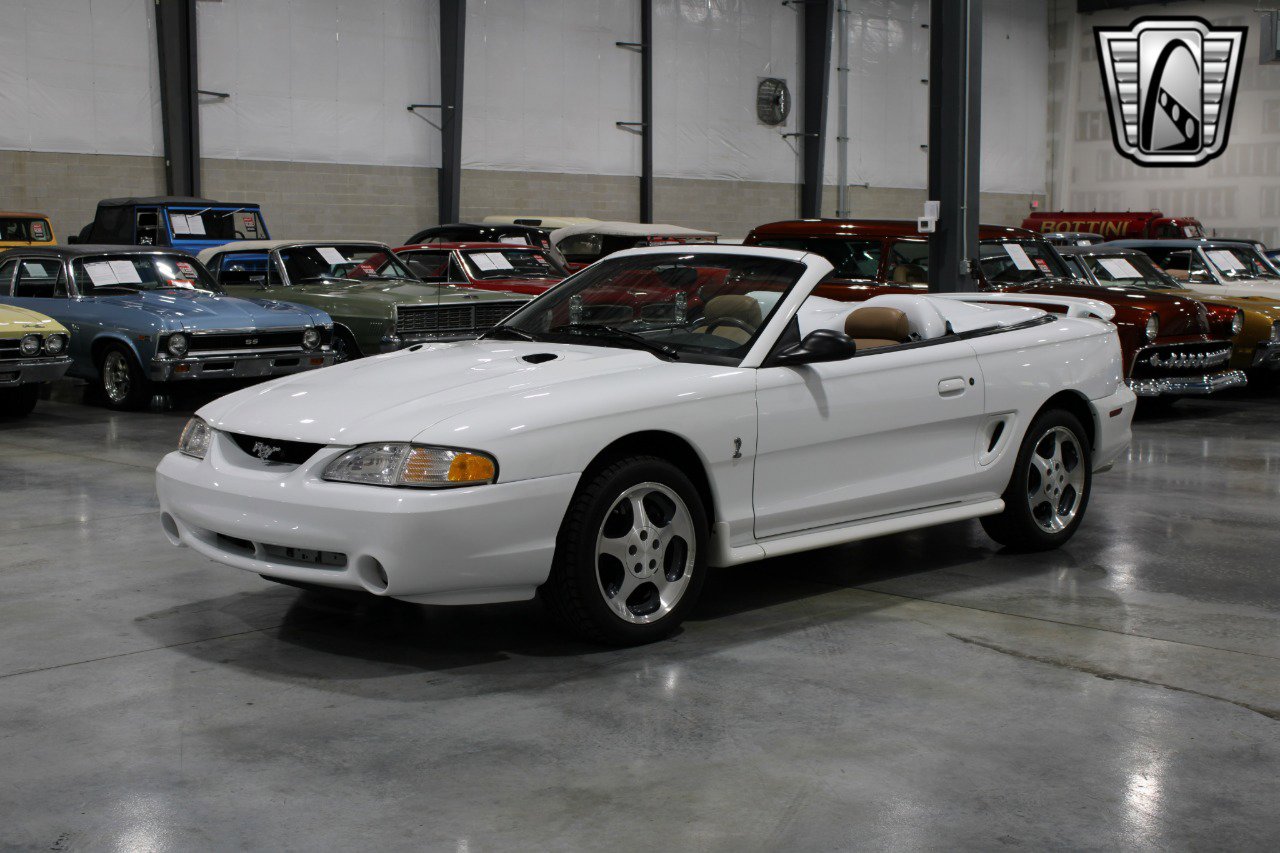 Used 1996 Ford Mustang Cobra image 2