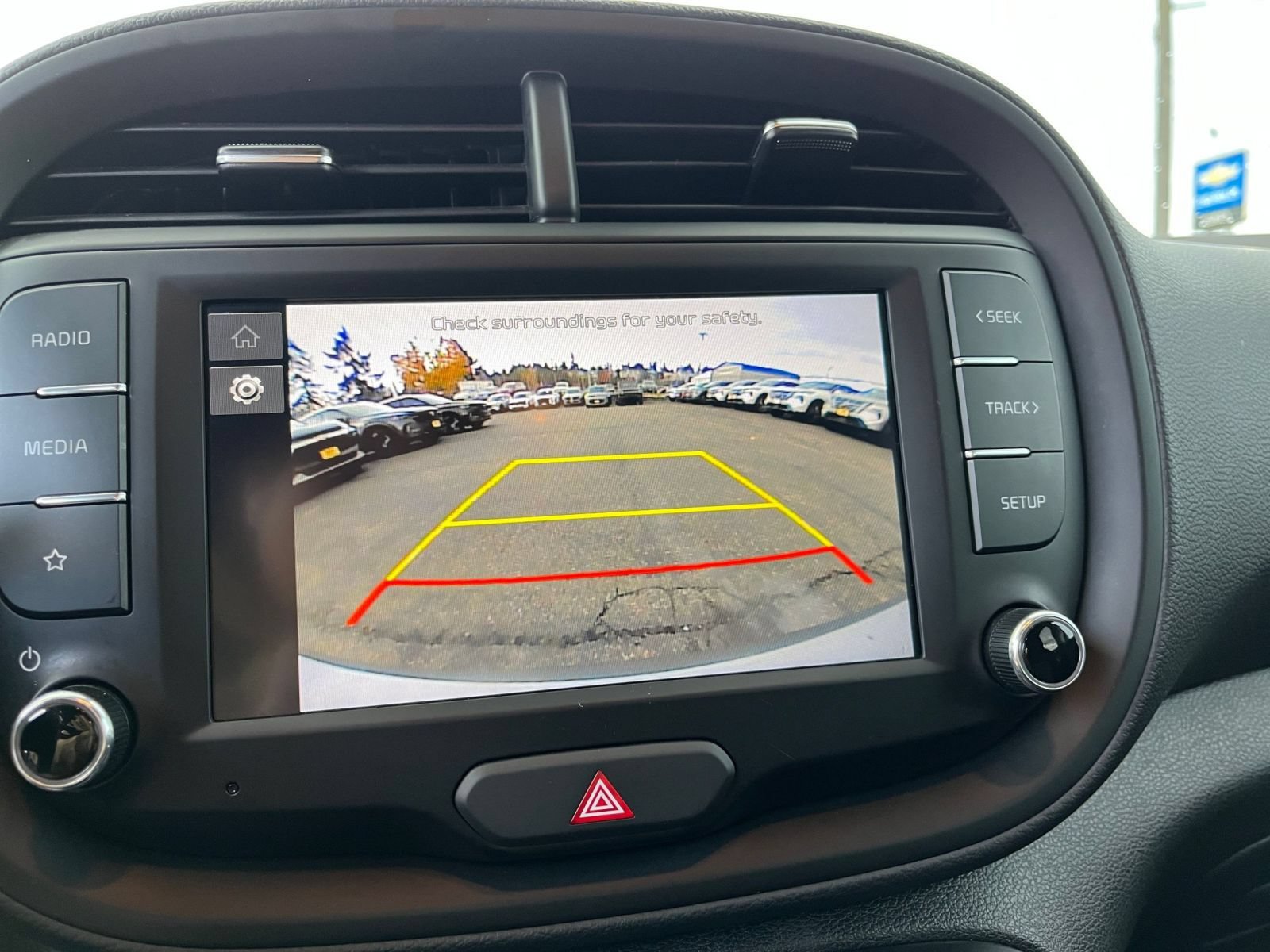 Used 2025 Kia Soul LX w/ LX Technology Package FWD image 24