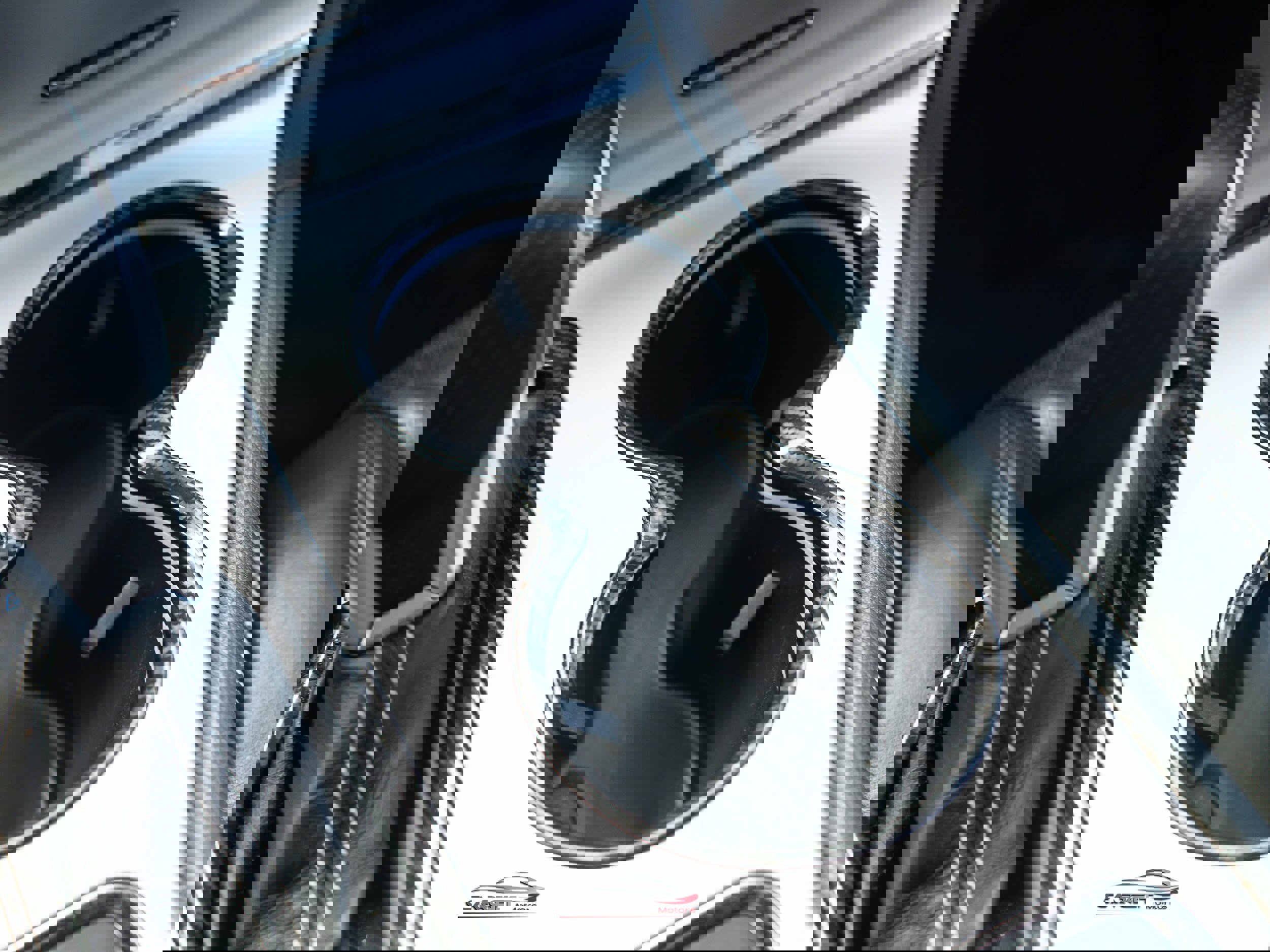 Used 2016 Jeep Grand Cherokee SRT image 34