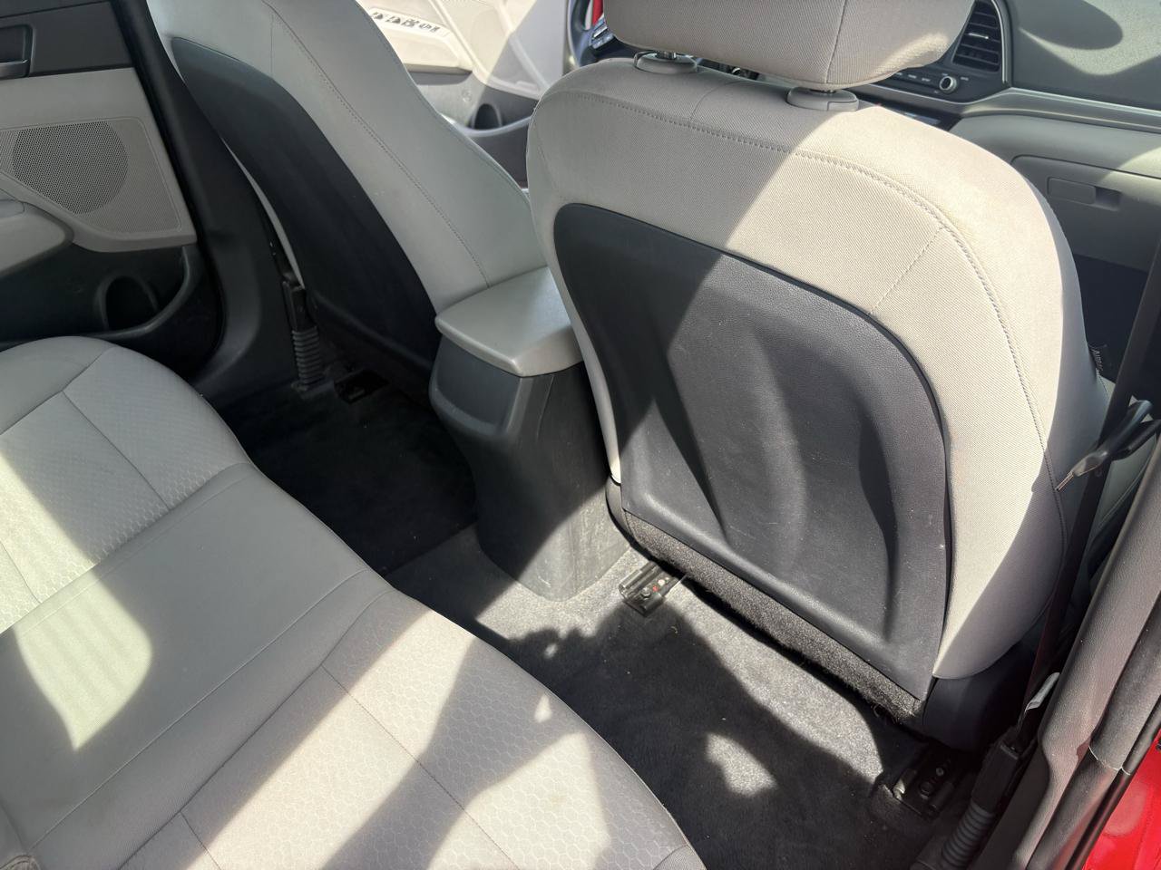Used 2020 Hyundai Elantra SEL FWD image 40