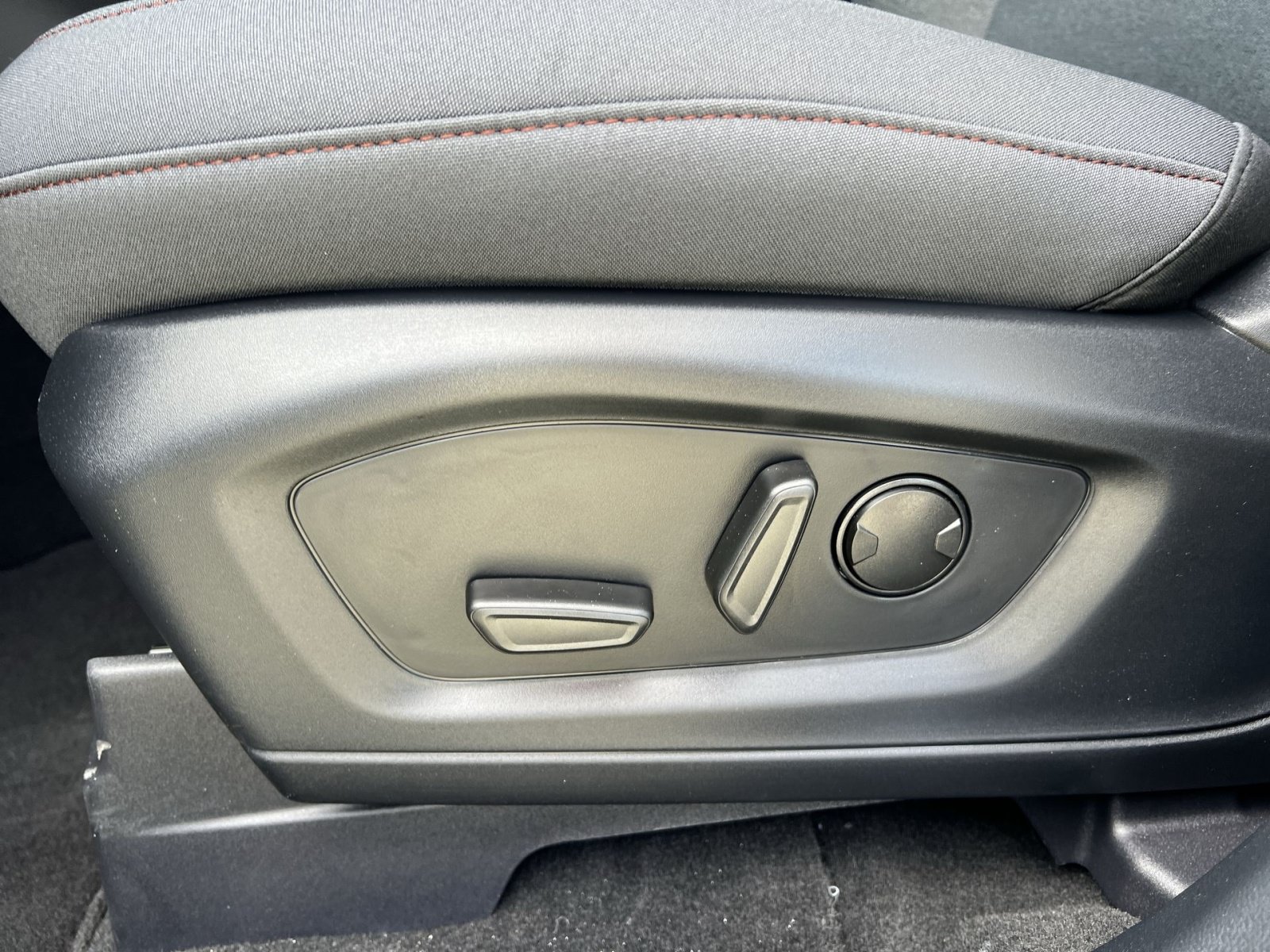 New 2027 Ford Explorer Active AWD/4WD image 14
