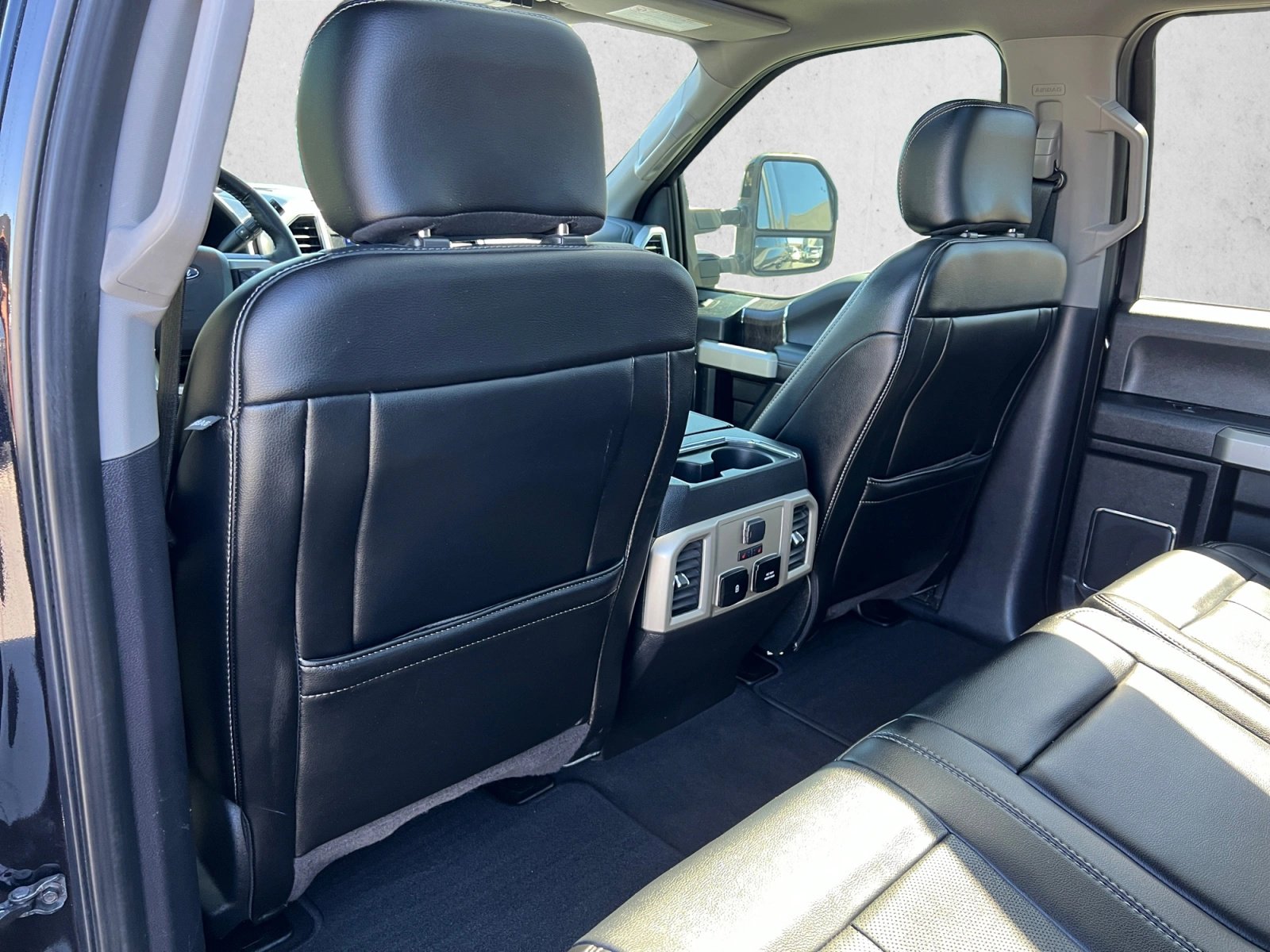 Used 2020 Ford F350 Lariat w/ Lariat Ultimate Package AWD/4WD image 19
