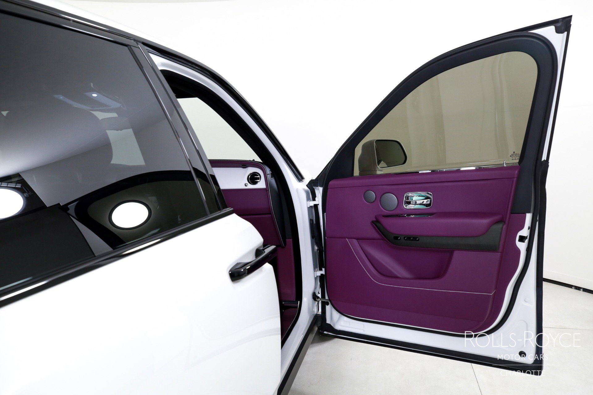 Used 2024 Rolls-Royce Cullinan image 26