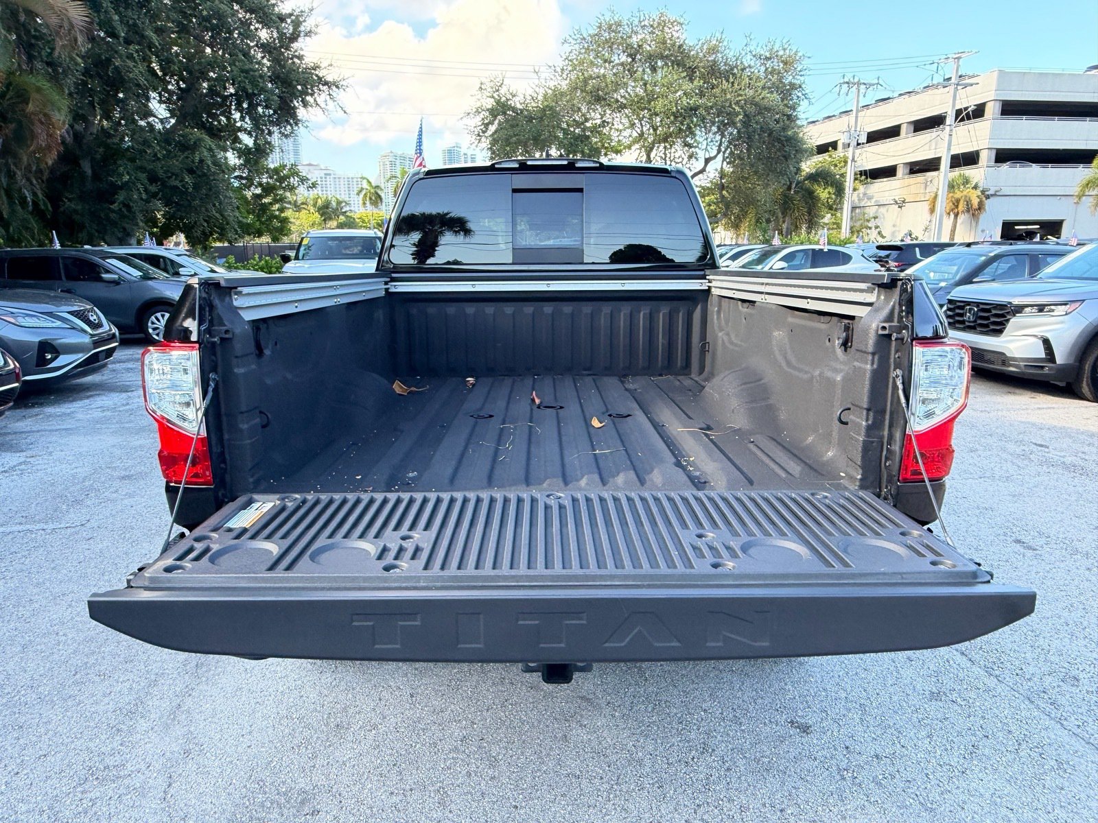 Certified 2024 Nissan Titan SV w/ SV Convenience Package AWD/4WD image 15