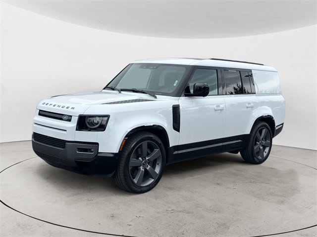 Used 2024 Land Rover Defender 130 Outbound image 2