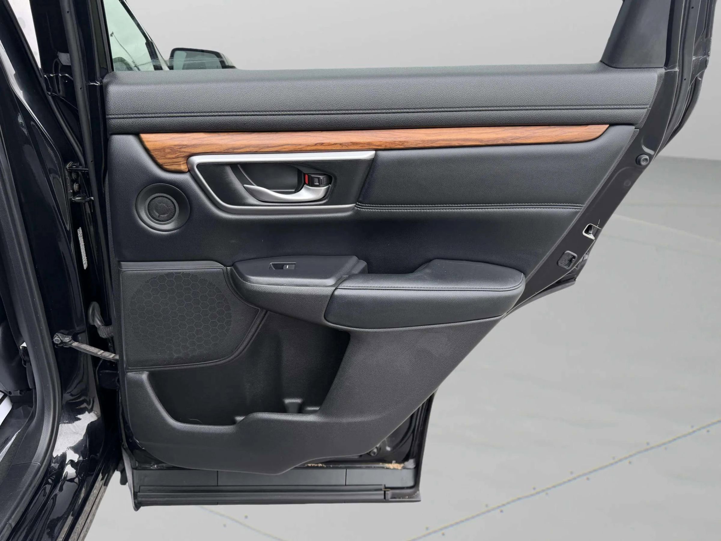 Used 2017 Honda CR-V EX-L image 24