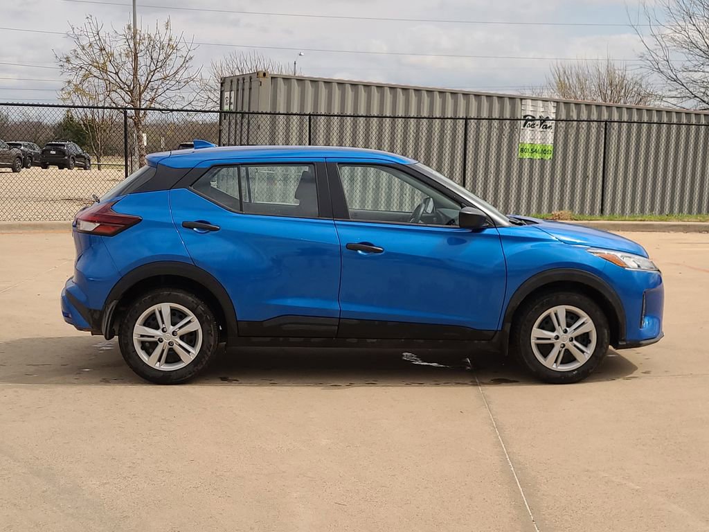 Certified 2025 Nissan Kicks Play S image 4
