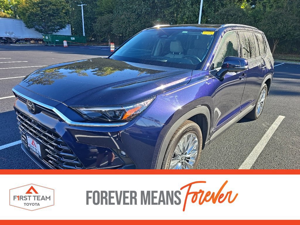 Used 2025 Toyota Grand Highlander AWD image 1
