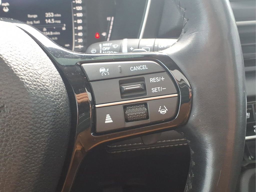 Used 2023 Honda Pilot Elite image 17