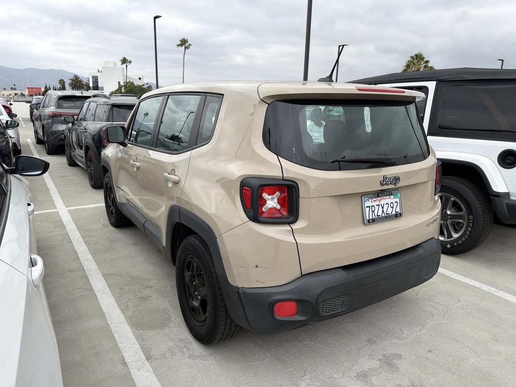 Used 2016 Jeep Renegade Sport w/ Power & Air Group FWD image 9