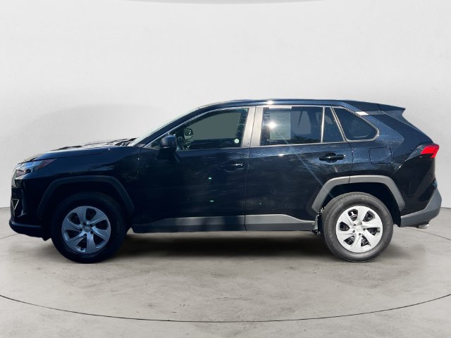 Used 2025 Toyota RAV4 LE AWD/4WD image 8
