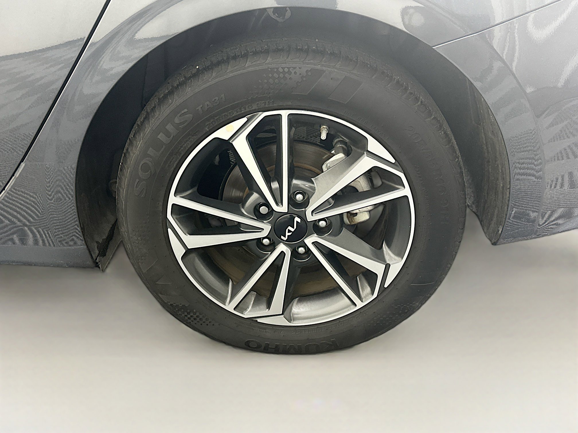 Used 2024 Kia Forte LXS FWD image 11