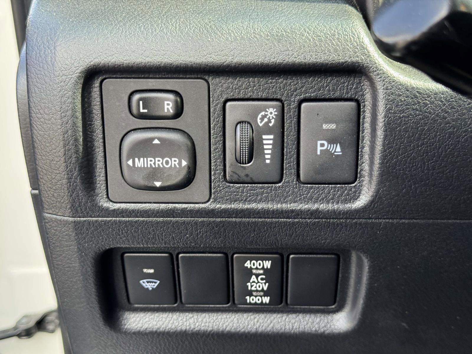 Used 2018 Toyota 4Runner Limited AWD/4WD image 19