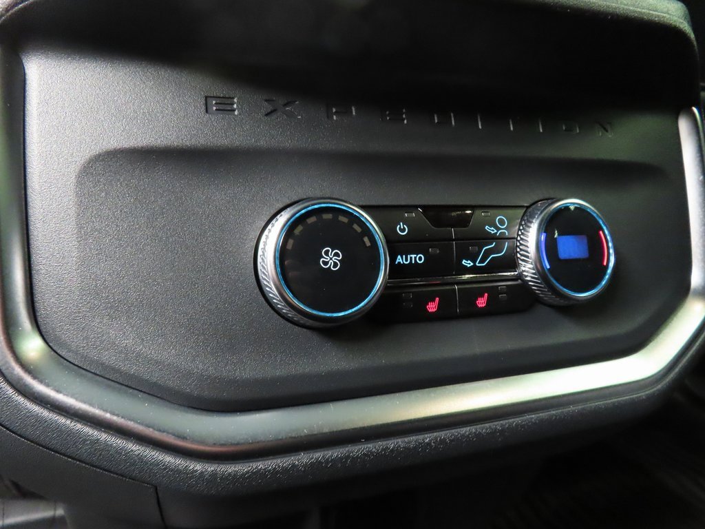 Used 2025 Ford Expedition Tremor image 11