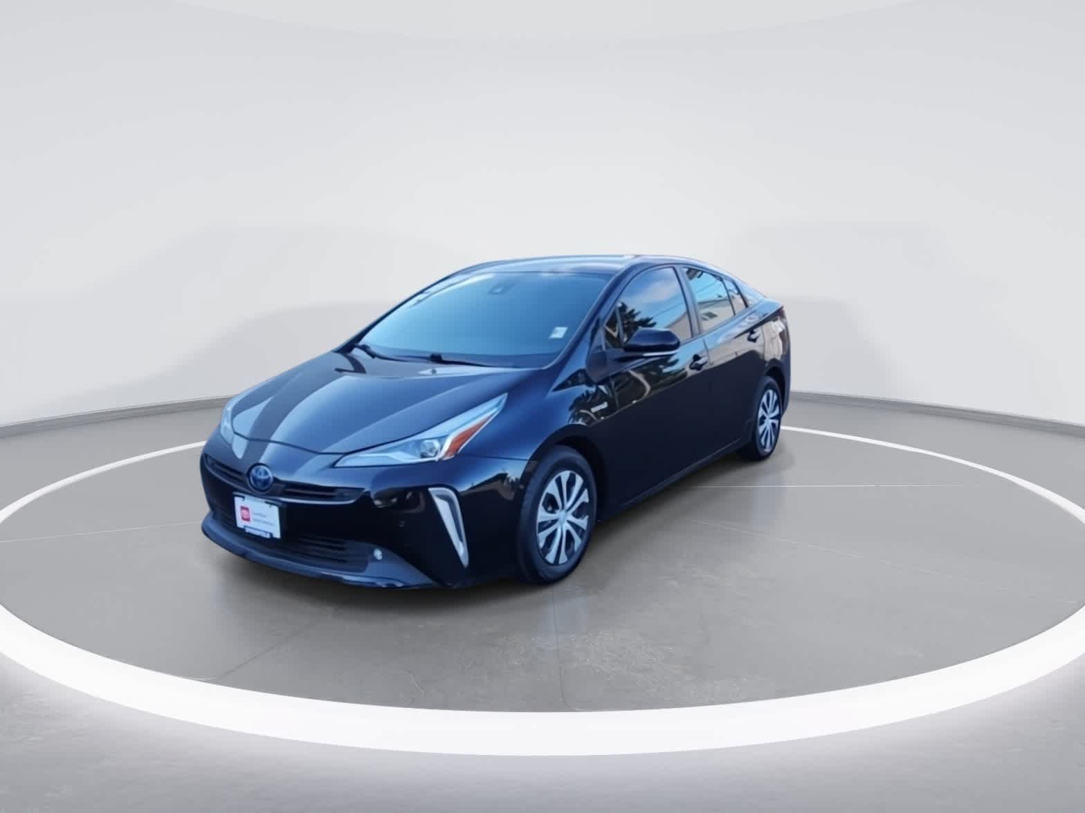 Certified 2021 Toyota Prius LE AWD/4WD image 3